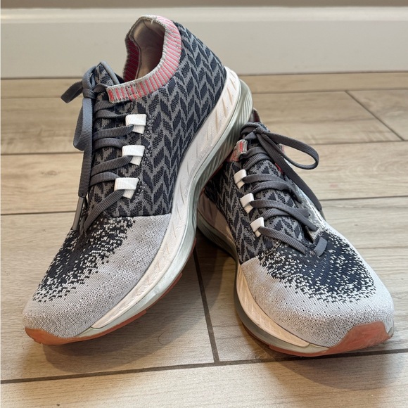 BROOKS Women's Bedlam Running Athletic Shoes - Picture 3 of 9